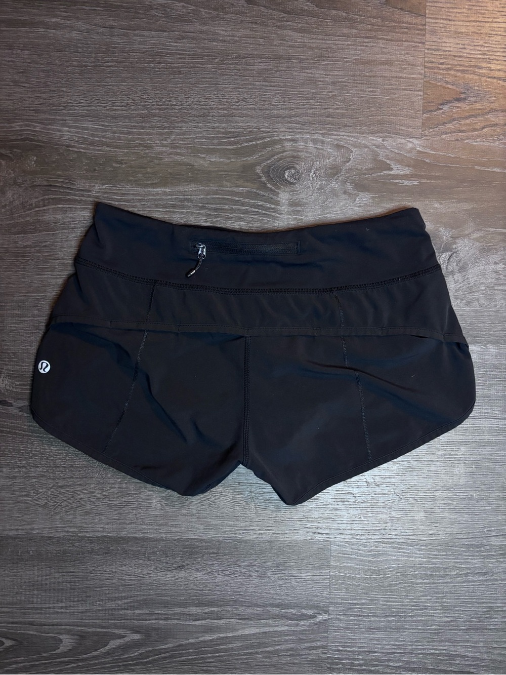 Lululemon Black Speed Up Shorts Size 4 - approx 3” inseam